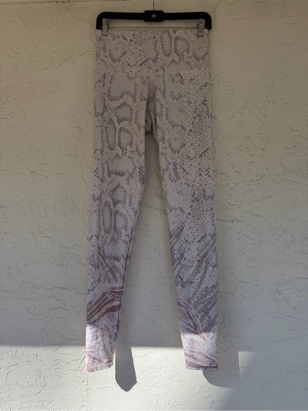 Onzie snake skin leggings